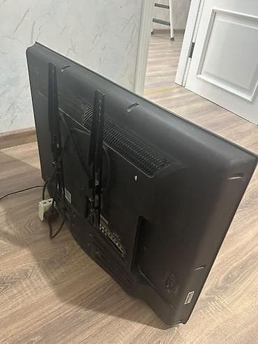 32: LG HD Ready Televizor – Tam İşlək, Əla vəziyyət Xüsusiyyətlər: - — 4