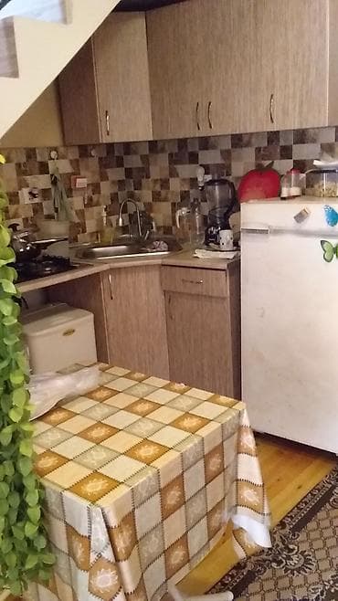 razin heyet evleri: Obyekt: Kiçik həyətli, tam yaşayışlı fərdi ev Təsvir: - Sakit — 4