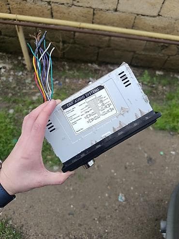 mp3 calar: Avtomobil maqnitafonu – 1DIN Xüsusiyyətlər: - Ön paneldə USB portu — 2