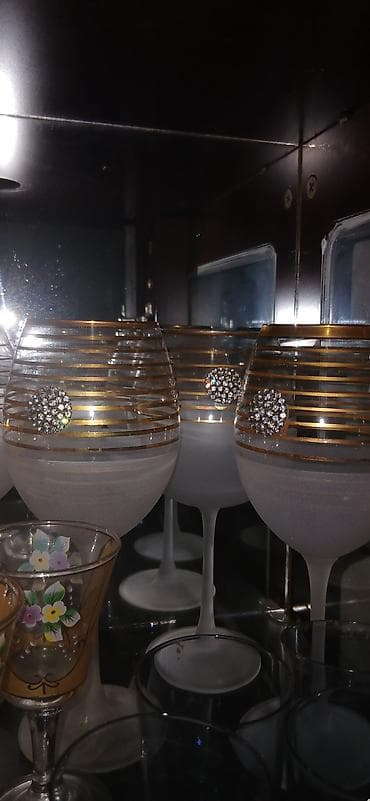 lepqa qablar: Qədəhlər, rəng - Qara, Şüşə, Türkiyə — 1