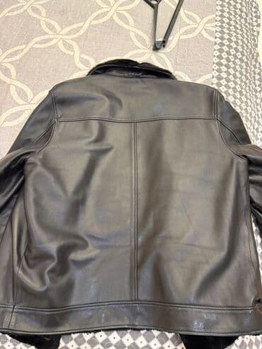 демисезонные кожаные мужские куртки: Original deri.ici qoyun yunudur,yaxa tukleri norkadir.eynime balaca — 2