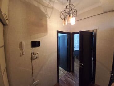 iki mertebe evler: Sumqayıt şəhəri,9mkrda,Krstal Abşeronda,16cı mərtəbədə,2 otaq stdyo — 3