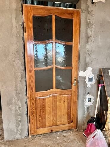 Alçipan: Təbii ağacdan hazırlanmış şüşəli otaq qapısı- 2 ədəddir . - — 1