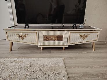 TV altlığı: Düz TV altlığı, Polkalı, Laminat — 2