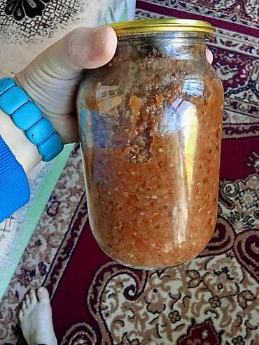 Ev konservi – 1 litr şüşə bankada evdə hazırlanmış tərəvəz