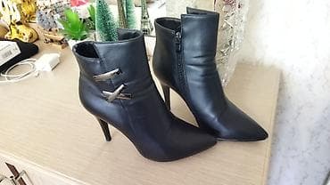 botlar: Qadın çəkmələri – zərif qara botilyon - Model: iti burunlu, incə — 2