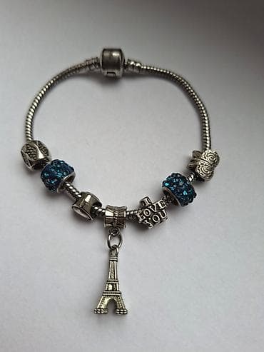 a class saatlar: Pandora üslubunda gümüşü rəngdə charm qolbaq. Uzunluğu: 24.5 sm — 1