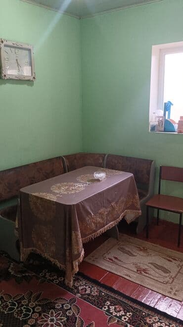 otaq yoldası: Kohne Corat merkeze cox yaxın yerde 4 otaq 2 kuxna hamam 104 kvadrat — 4