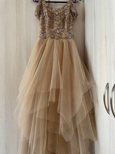 mərkəzi univermaq qizil: 1 defe geyinilib, tikilmishdi, razmer S — 4