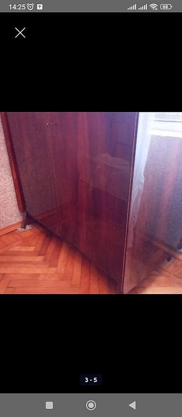 dolab paltar: 3 qapılı, Güzgülü, Qəhvəyi, Taxta, Açılan, Düz dolab — 3