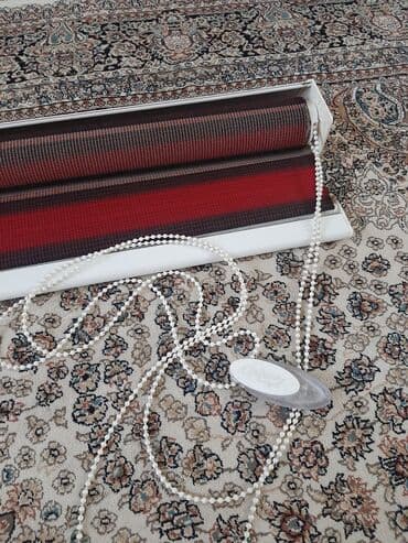 maqnit qapi toru: Zolaqlı jalüz pərdəsi - Mexanizm: zəncirli idarəetmə (ağ boncuklu — 1