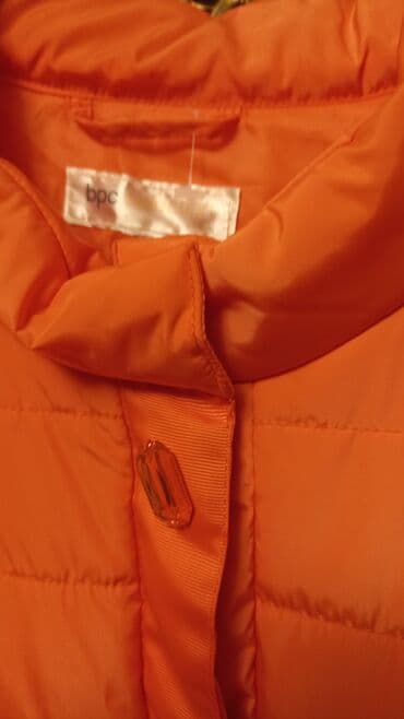 sarı rəngli kişi gödəkçəsi: Kurtka,proizvodstvo Germanii.novaya,ocen krasivaya i modnaya.razmer — 7