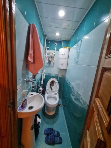 4 mikrorayon satilan menziller: Bakı, 3 otaqlı, Köhnə tikili, m. Xalqlar Dostluğu, 65 kv. m — 9