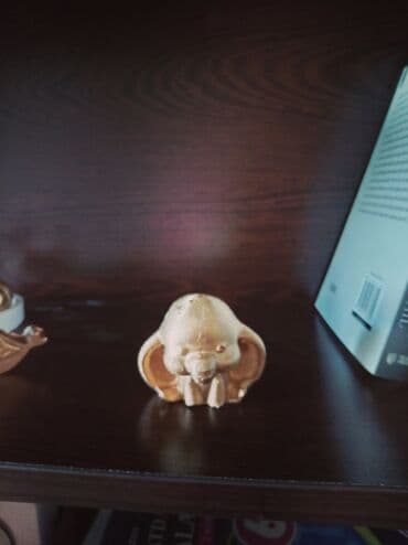 qara suvaq yoxsa agdag: Fiqur, Gips, rəng - Ağ — 13