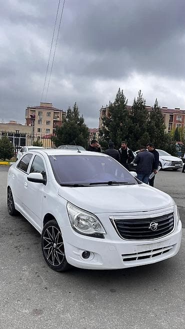 Chevrolet: Chevrolet Cobalt sedan - Kuzov: 4 qapılı sedan, ağ və qara rəng — 7