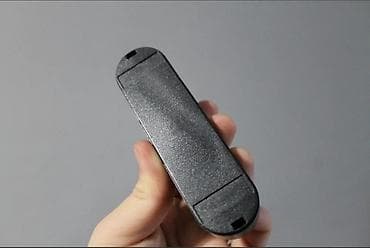 xususi texnika: Avtomobil üçün telefon nömrə nişanı, qara. Xüsusiyyətlər: 1 — 10