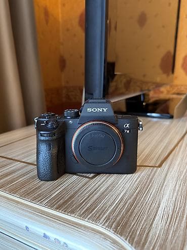 İdeal veziyyetdedir heç bir problemi yoxdur. Sony A7iii SanDisk