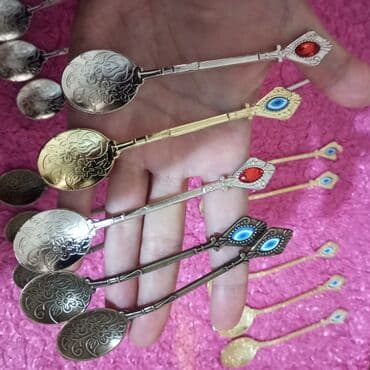 qaşıq dəstləri: Gözmünçugulu. qirmizi. däşlarla. müräbbä. qaşiglari — 8