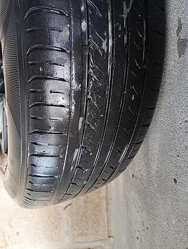 avto maşınlar: 4 ədəd komplekt disk və şin dəsti - Diametr: təxmini R14 (şin — 1
