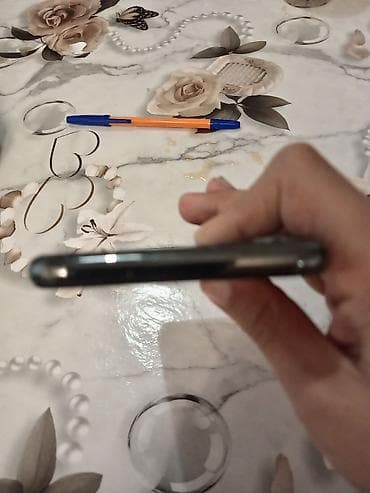 star x: IPhone X, Space Gray, Qırıq — 1