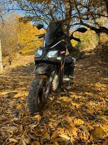 купить мопед бу: Kreditle satilir ilk ödenis 100 azn olmaqla Skuter – şəhər və yüngül — 1