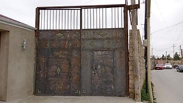 Dekorativ divar panelləri: Demir darvaza satilir.Eni 4.20 hundurluyu 3.50.kohne qalin — 3