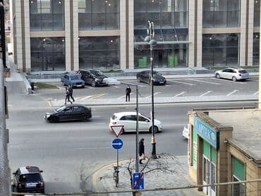 qubada kreditle evler: Bakı, Bakıxanov qəs., 2 otaqlı, Köhnə tikili, m. Neftçilər, 60 kv. m — 8