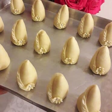 Şirniyyat məhsulları: QÖNÇƏ şirniyyatı 🌹 çoxxx dadlıdı istədiyiniz formada hazırlanır. İçi — 4