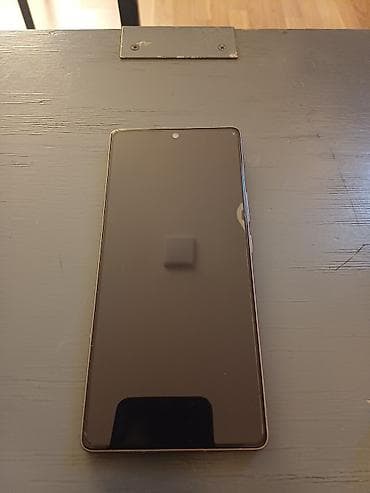 telefon barter 32gb: Məhsul: Smartfon 4 ay az işlənib səliqəli işlənib simsiz şarj aləti — 1