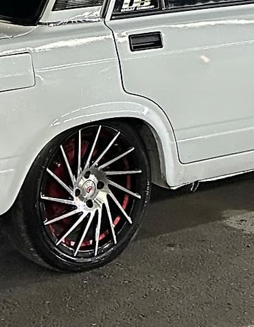 16 lığ vossen disk çatı əziyi heçbir şeyi yoxdu. Təkər üstündə