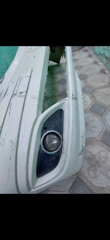 cesqa buferi: Məhsul: Avtomobilin ön bamperi Təsvir: - Rəng: ağ (işıq yaşıl çaları — 3