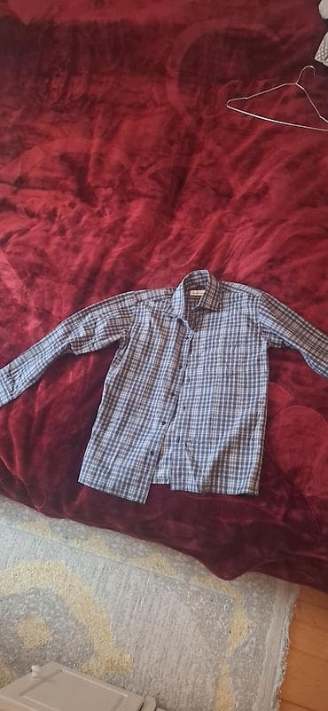 Рубашки: Kişi köynəyi – kvadrat naxışlı, mavi-boz tonlarda(25 azn ə alınıb 5 — 2