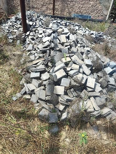 Məhsul: Tikinti materialları qarışığı Təsvir: - Söküntüdən çıxmış daş