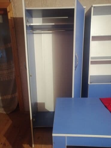 Ev üçün dekor: Ofis mebeli dəsti – mavi rəngli, laminat örtüklü. Dəst tərkibi: - 2 — 3