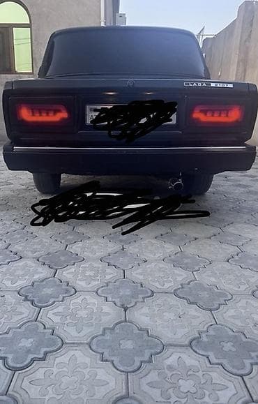 LADA 2107 – arxa görünüşlü sedan Xüsusiyyətlər: - Model: LADA 2107