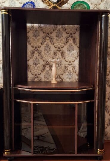 мойка шкаф для кухни: İşlənmiş, Düz TV altlığı, Polkalı — 1