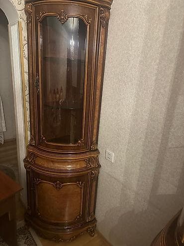 Klassik üslubda qonaq otağı mebel dəsti Tərkibi: - Böyük