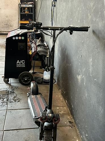 Электротранспорт: Elektrik skuter - Güclü ön ikili LED fənərlər və gövdə boyunca — 2