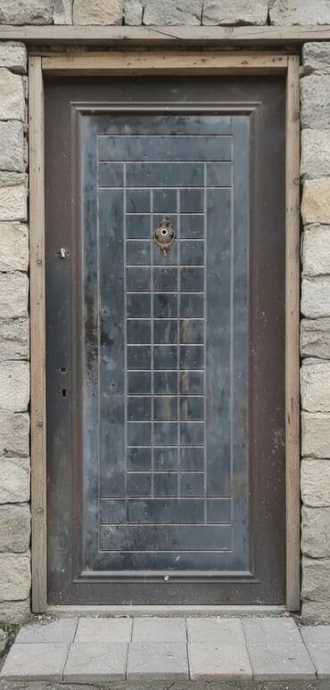 şef qaplar: Mənzil üçün İşlənmiş Giriş qapısı Glazok ilə, Zəmanətsiz, Ödənişli quraşdırma, Ünvandan götürmə — 16