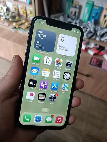 macbook pro 2017: IPhone X — 1