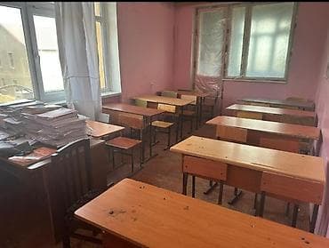 parta dəsti: 9 parta, 20 stul, 1 ədəd müəllim masası birlikdə 290₼. Ünvan Sumqayıt — 1