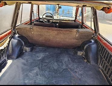 VAZ 2102 universal – geniş yük yerinə və praktik salon quruluşuna