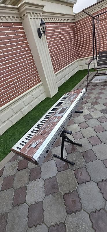 korg pa3: Sintezator, Korg — 2