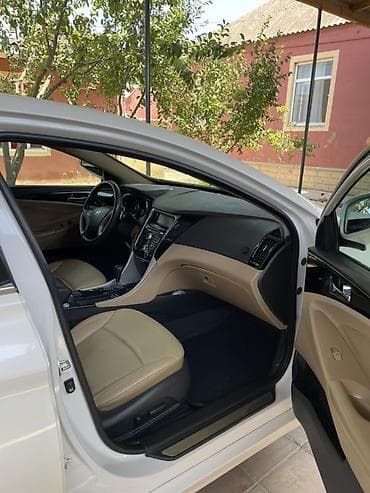 tank pro: Hyundai Sonata: 2.4 l | 2010 il Sedan — 6