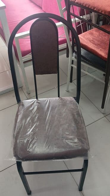 Masalar: Metall karkaslı stullar - Çərçivə: qara rəngli, möhkəm metal — 5
