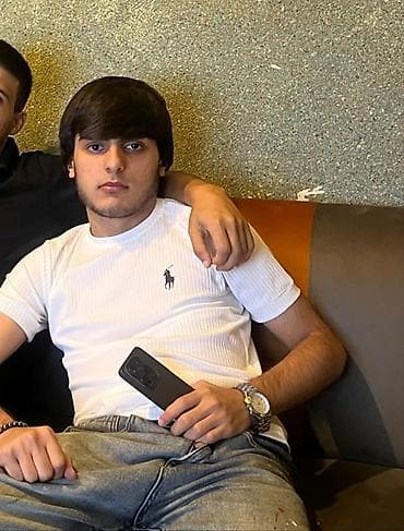 Поло: Ofsiyant işi axtarıram caycıda ve yaxud ofsiyant işi olsun — 1