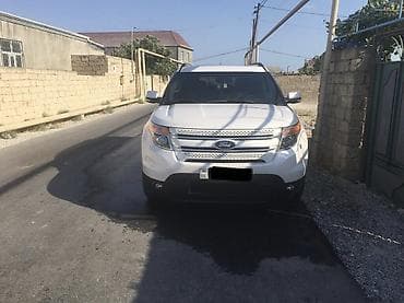Ford Explorer Limited – ağ rəngli, 7 yerlik tam ölçülü SUV — 7