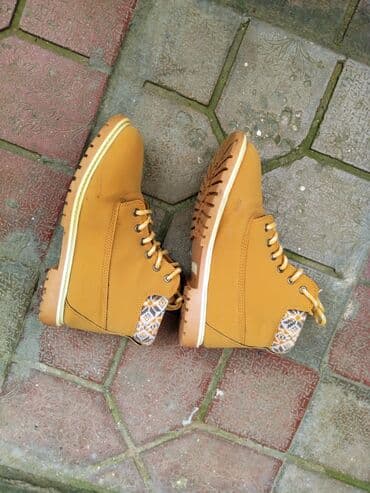 Kişi Geyimləri: İki dəfə heç geyilməyib ideal vəziyyətdədir. 🆕 Təzədən seçilmir. Baha — 3