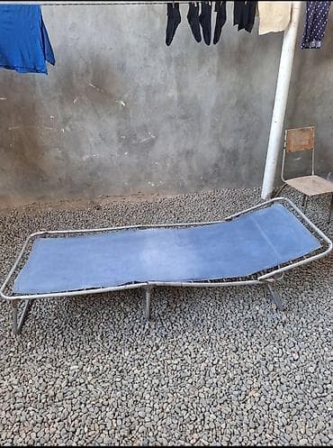 bag ucun mebel: Metal çərçivəli qatlanan çarpayı/şezlong - Material: möhkəm metal — 2