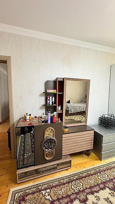 termo trenerka: Makyaj masası və güzgü dəsti Tezedi kutudadi hec acilmayib sadece 2 — 1